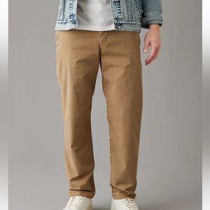 American Eagle Men’s Relaxed Fit Khaki Pants